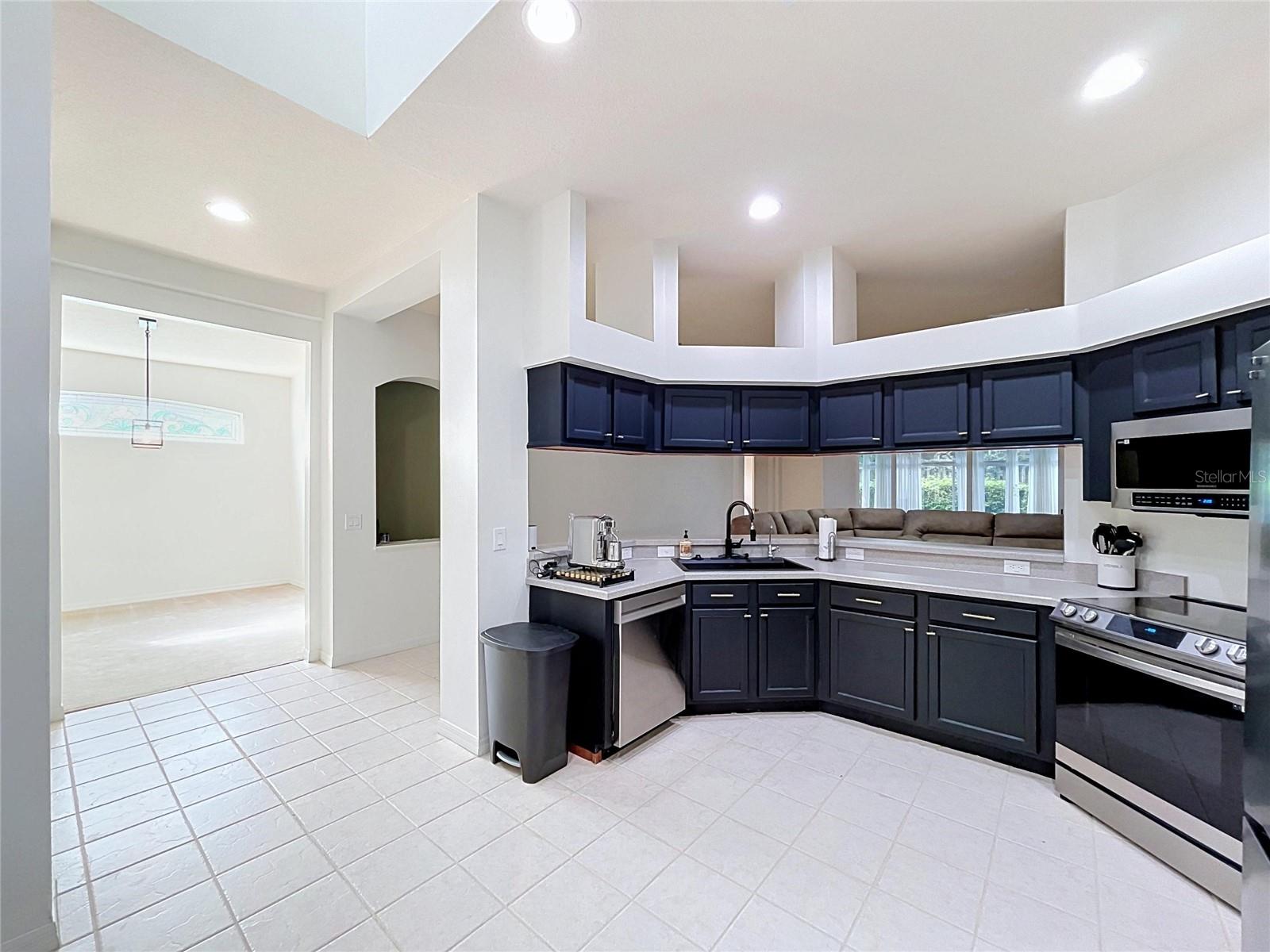 1124 SPLIT SILK ST — photo 15