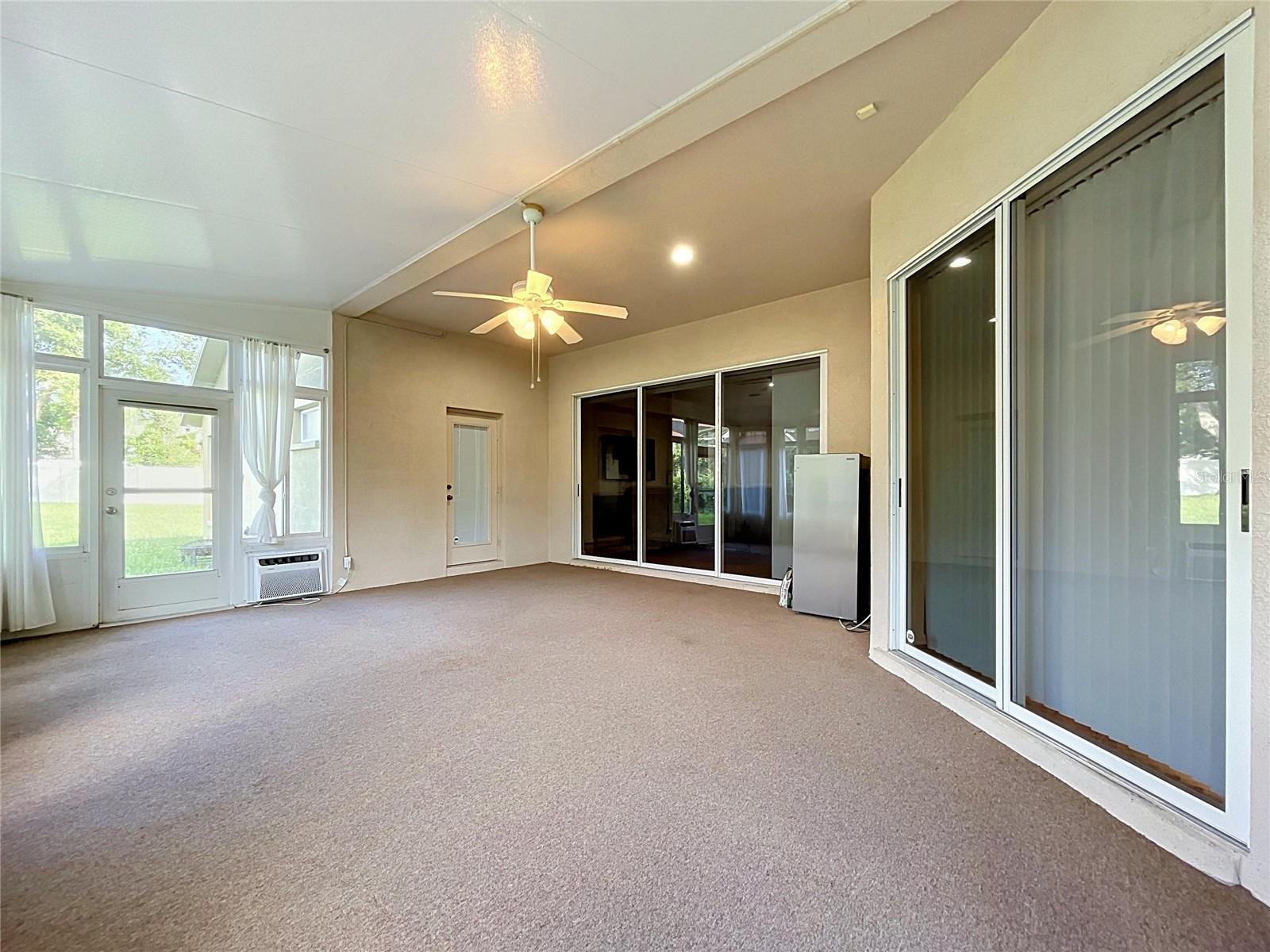 1124 SPLIT SILK ST — photo 24