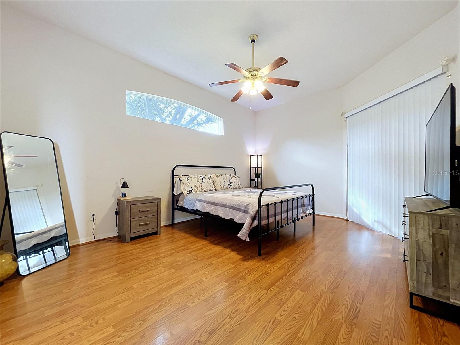 1124 SPLIT SILK ST — photo 33