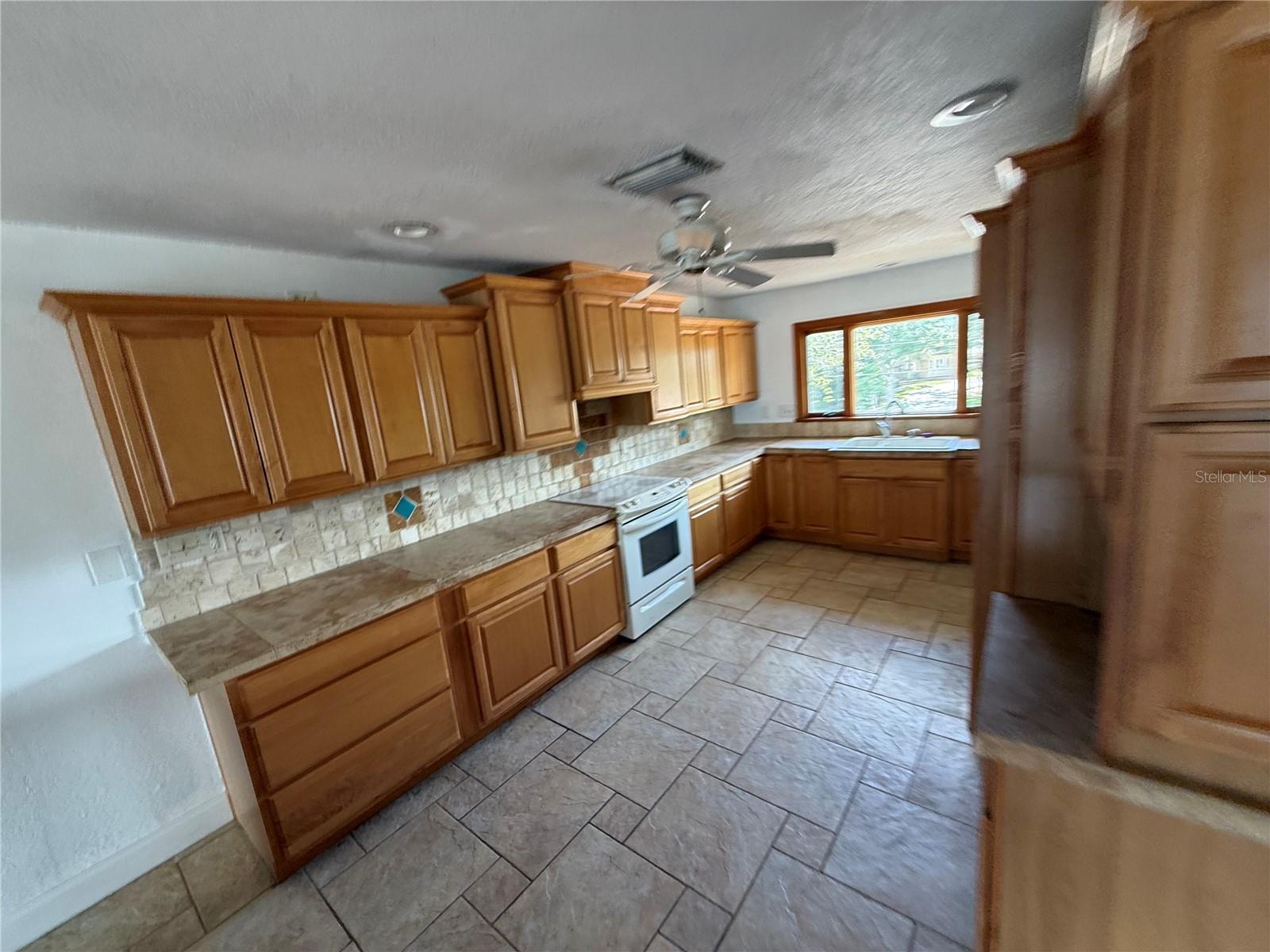 6111 BAYOU GRANDE BLVD NE — photo 5