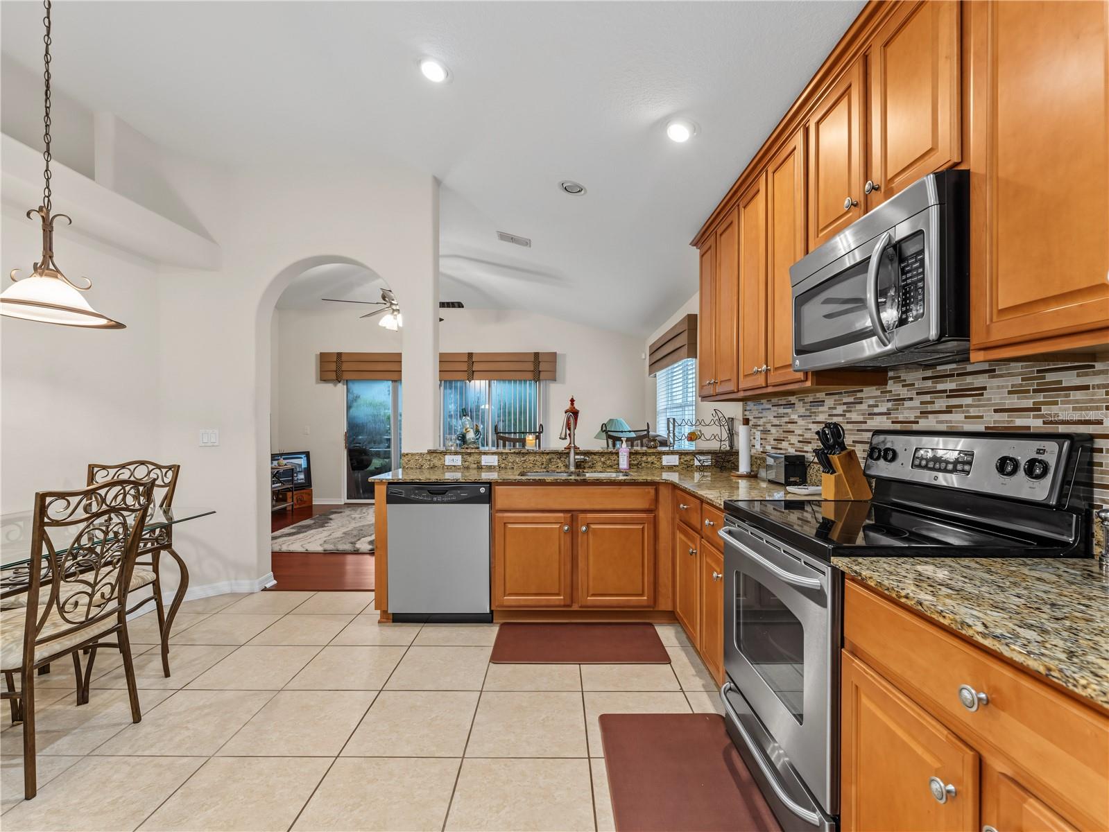 11916 HERITAGE POINT DR — photo 24