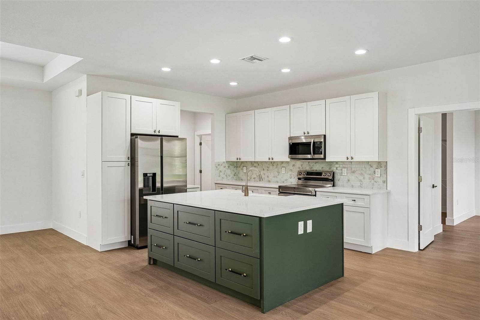 2234 JAMESON AVE — photo 5