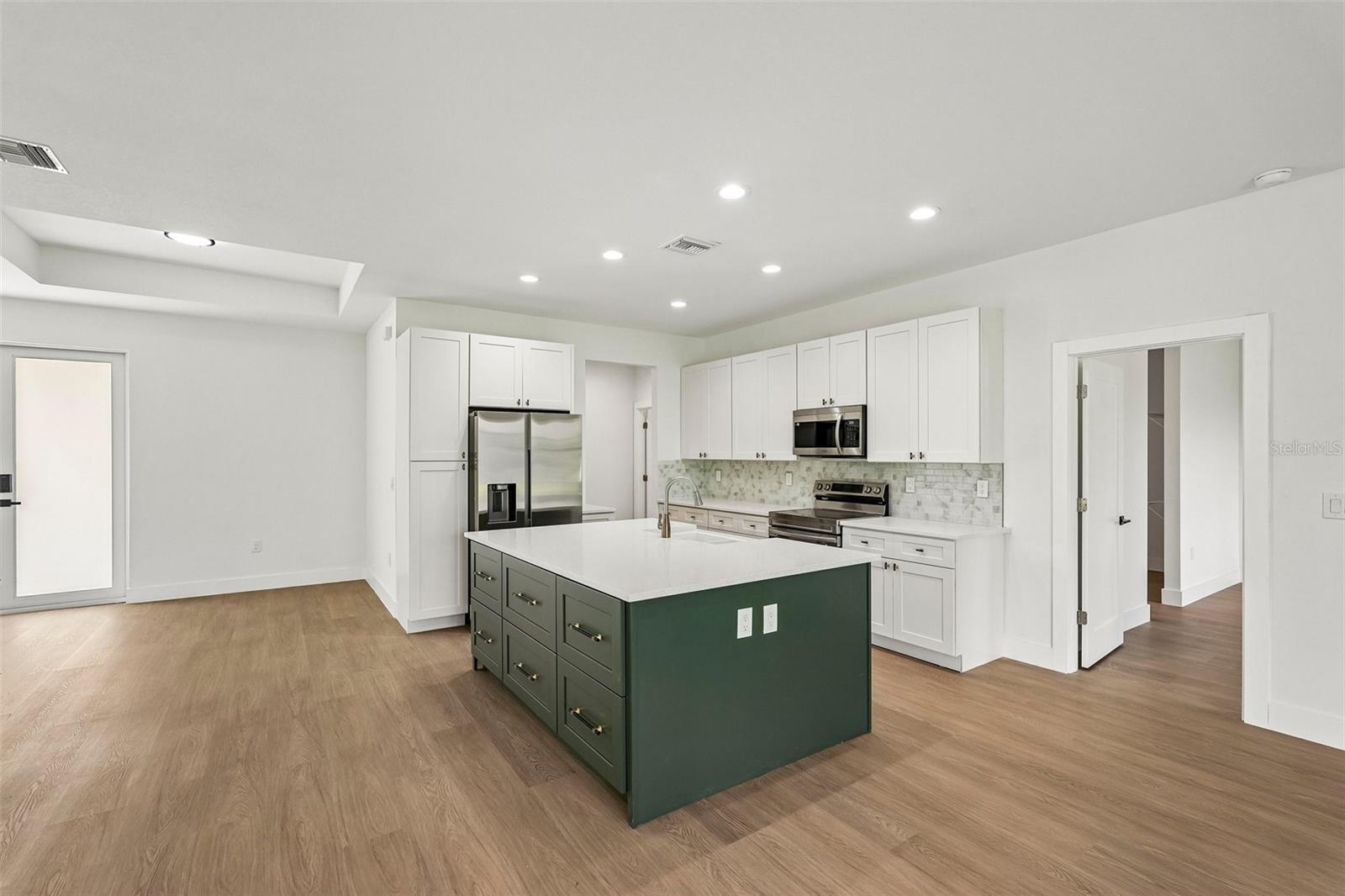 2234 JAMESON AVE — photo 11