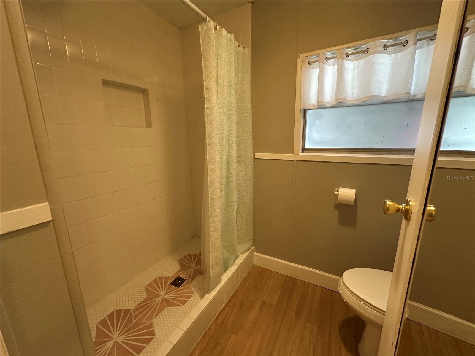 283 APRICOT ST — photo 8