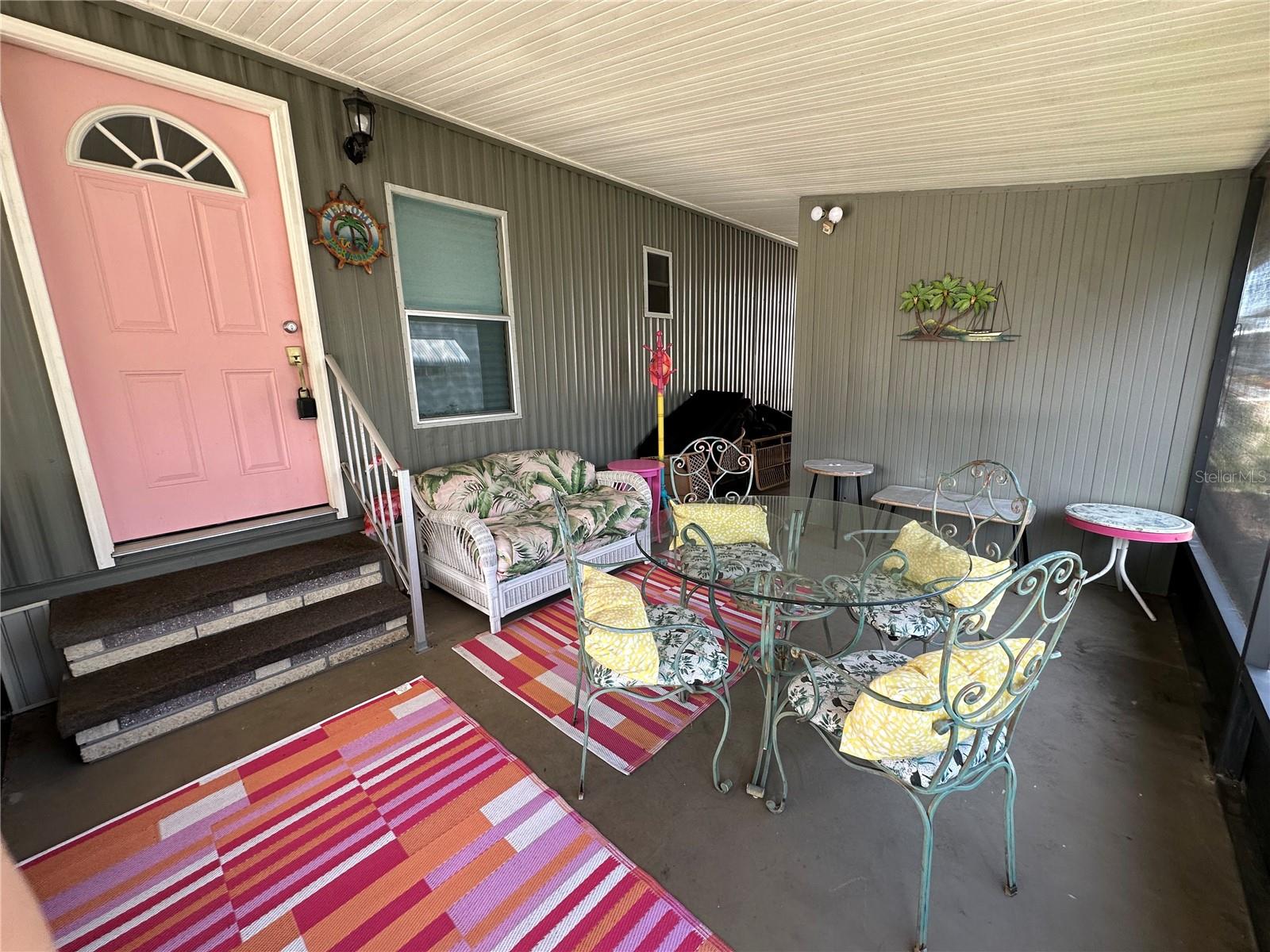 283 APRICOT ST — photo 18
