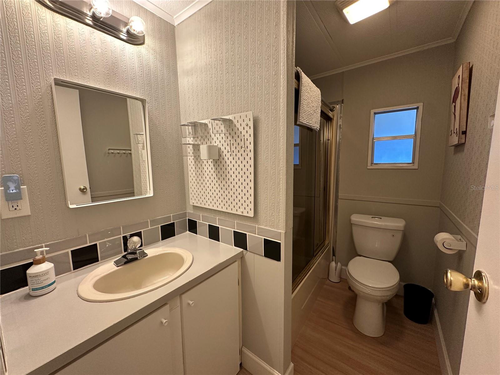 283 APRICOT ST — photo 11