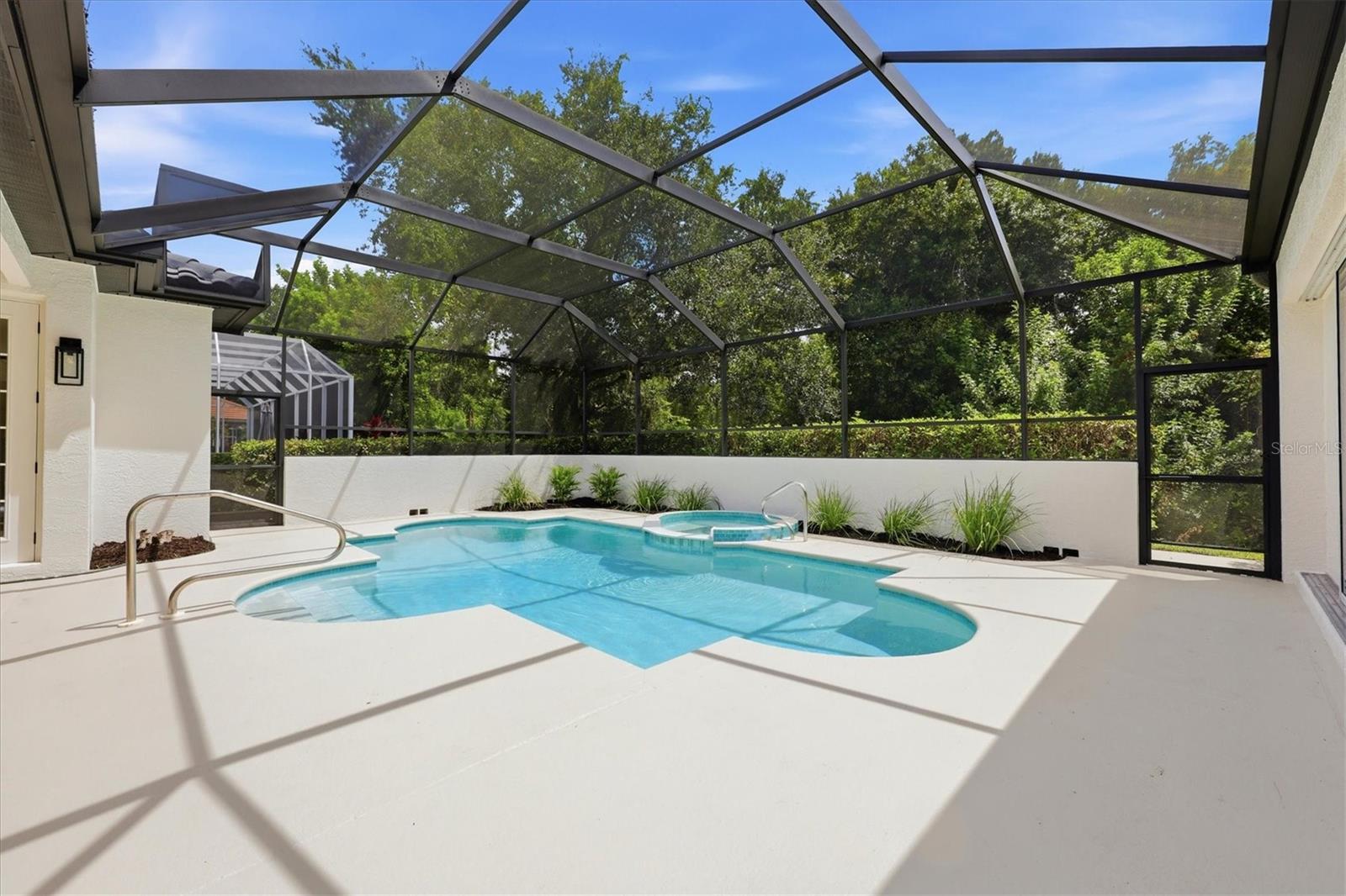 7825 WILTON CRESCENT CIR — photo 35