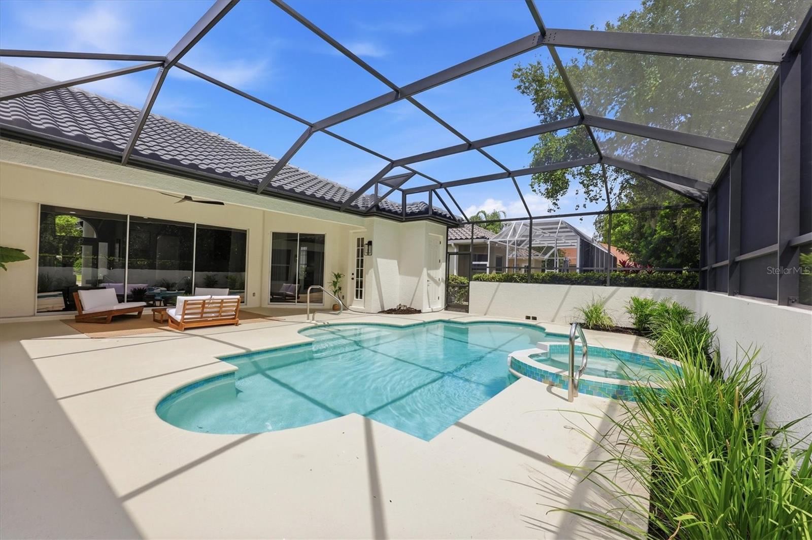 7825 WILTON CRESCENT CIR — photo 36