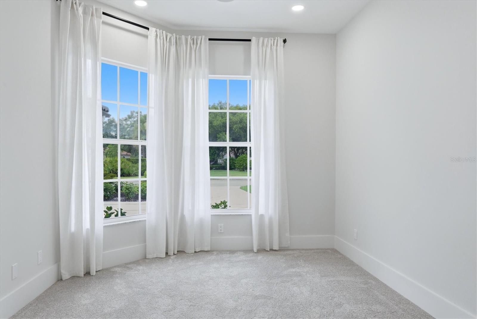 7825 WILTON CRESCENT CIR — photo 30