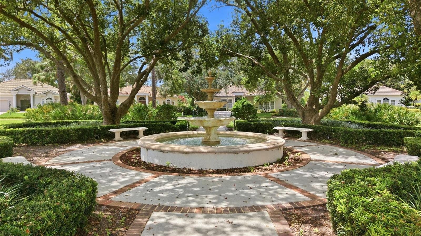 7825 WILTON CRESCENT CIR — photo 44