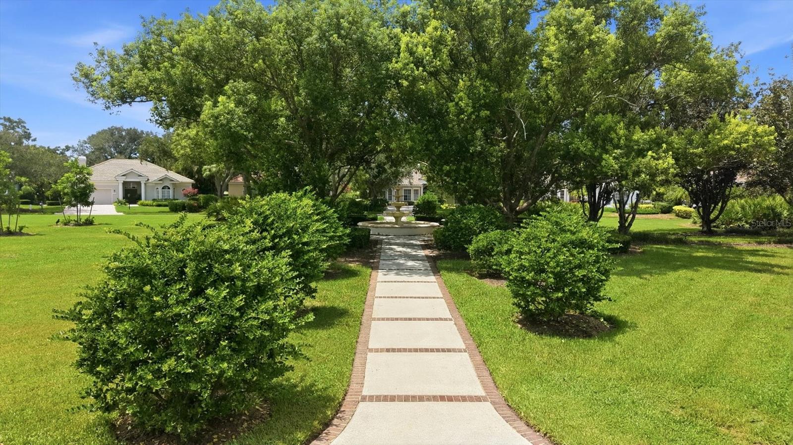7825 WILTON CRESCENT CIR — photo 43