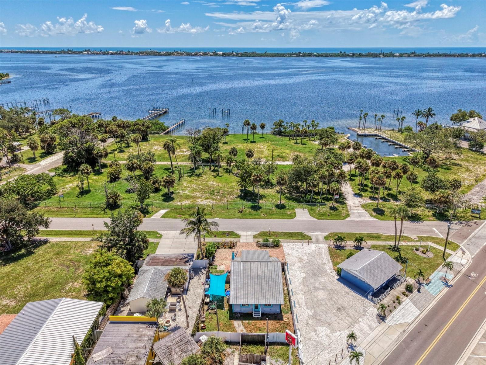530 W GREEN ST — photo 49