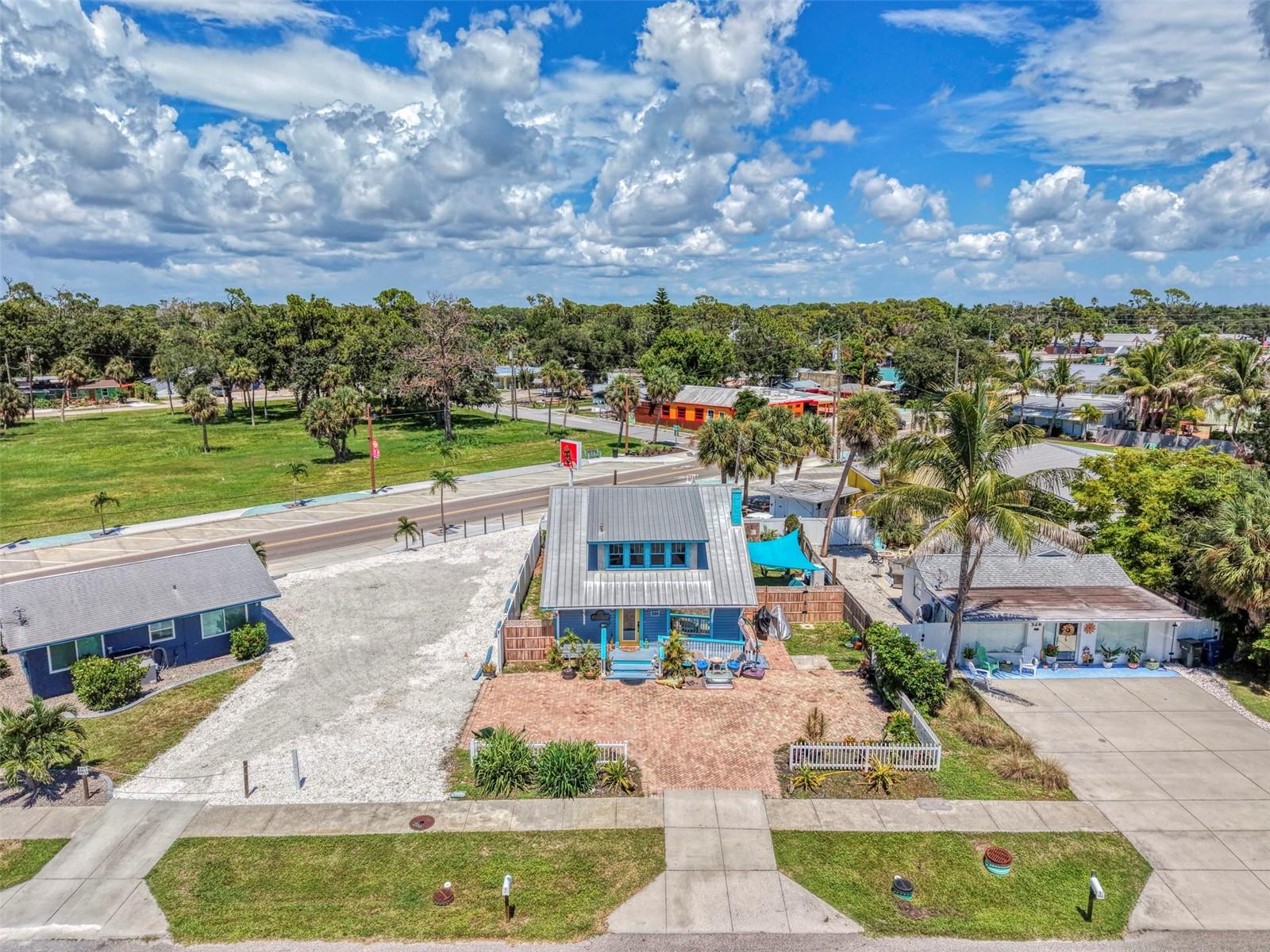 530 W GREEN ST — photo 3