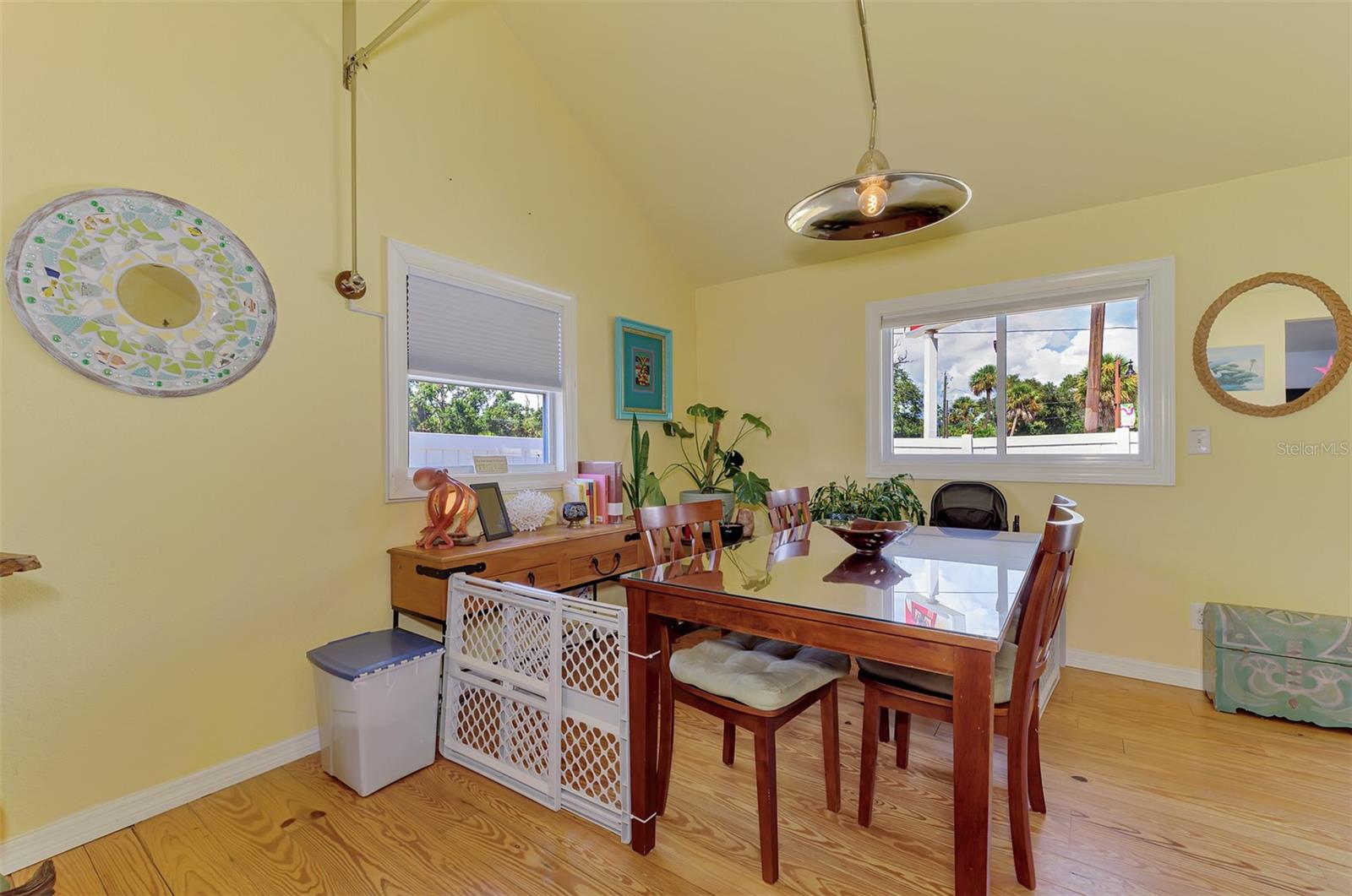 530 W GREEN ST — photo 21