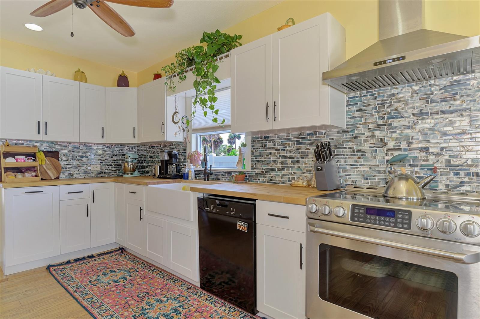 530 W GREEN ST — photo 18