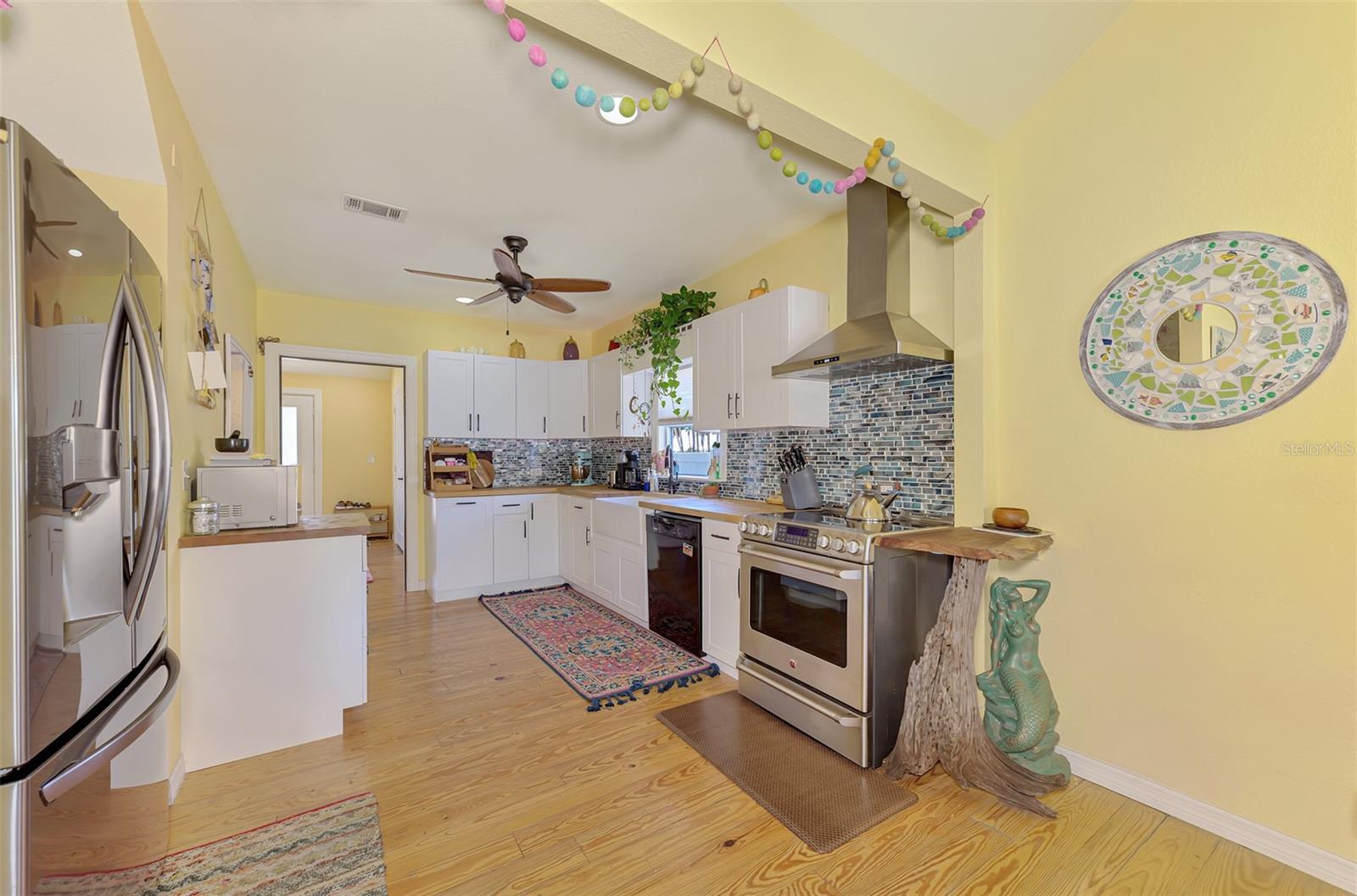 530 W GREEN ST — photo 16