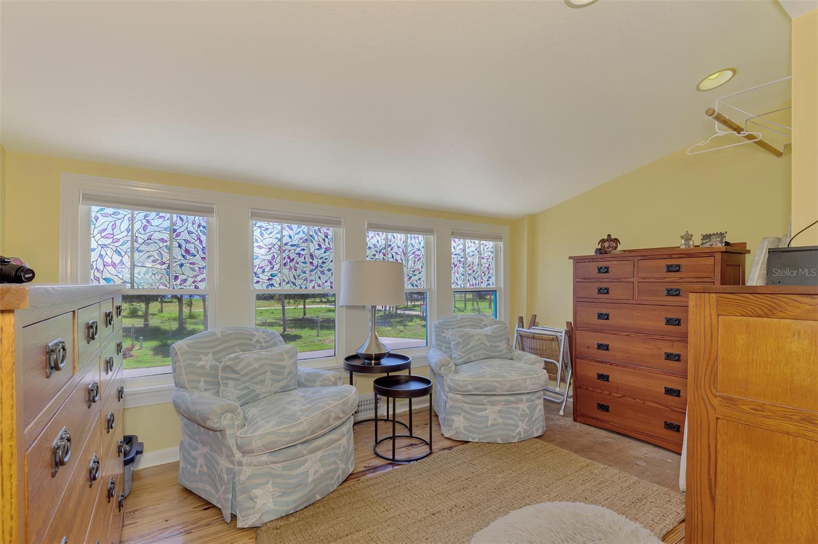 530 W GREEN ST — photo 37