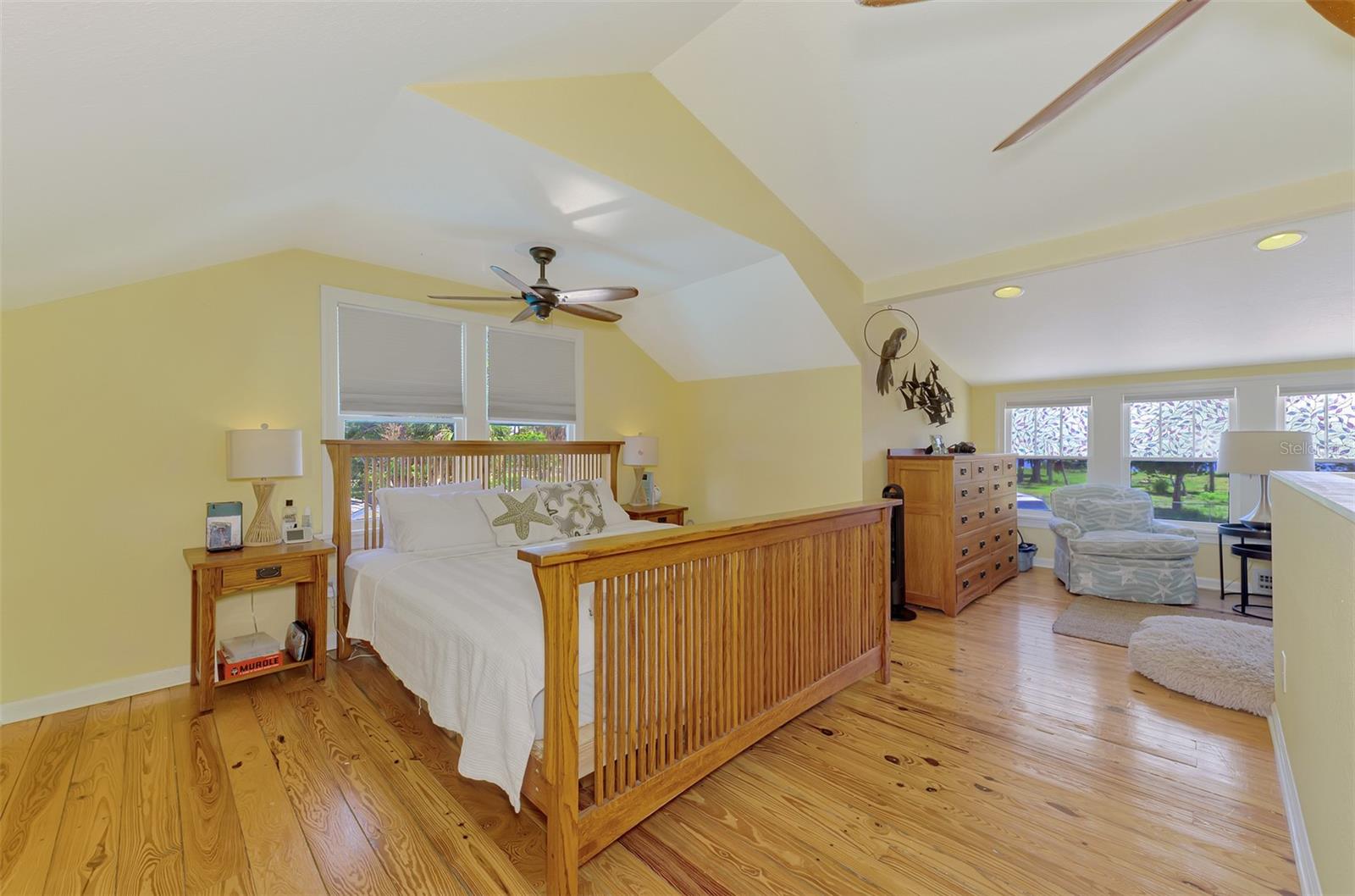 530 W GREEN ST — photo 35