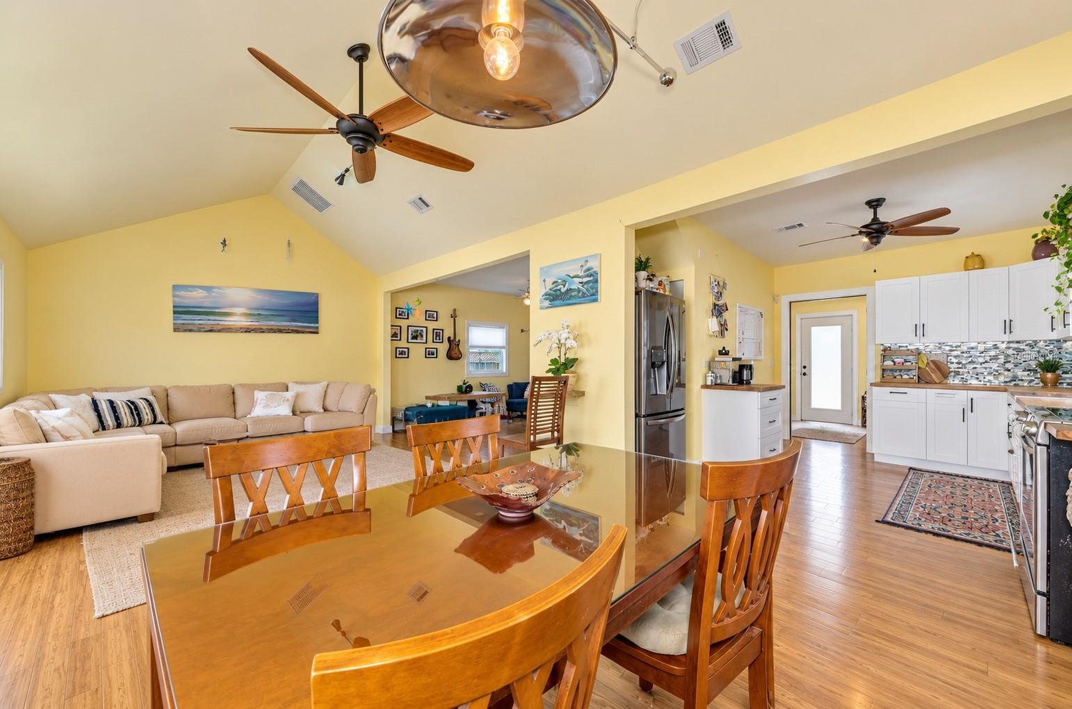 530 W GREEN ST — photo 22