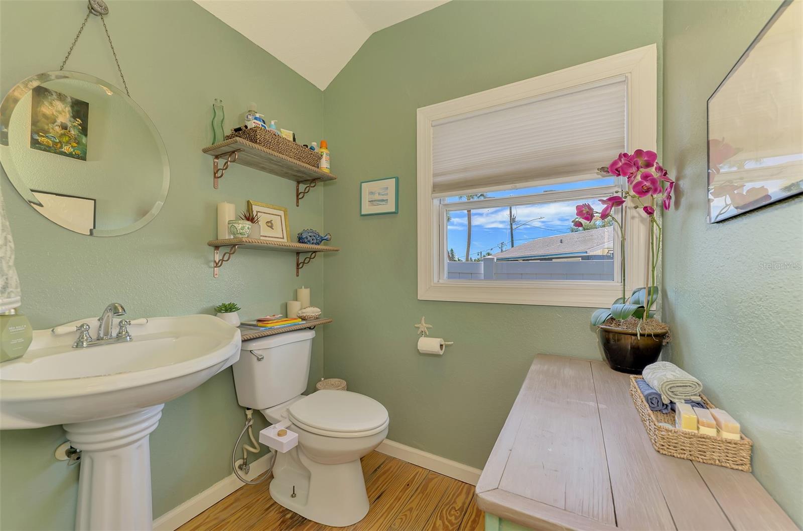 530 W GREEN ST — photo 30