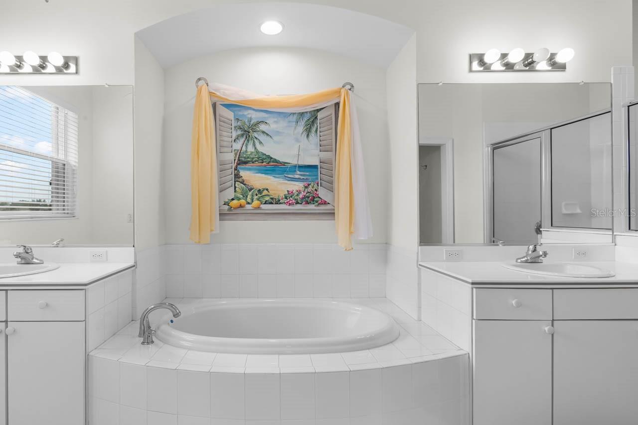 1015 CHELSEA GREENS CT #40 — photo 30