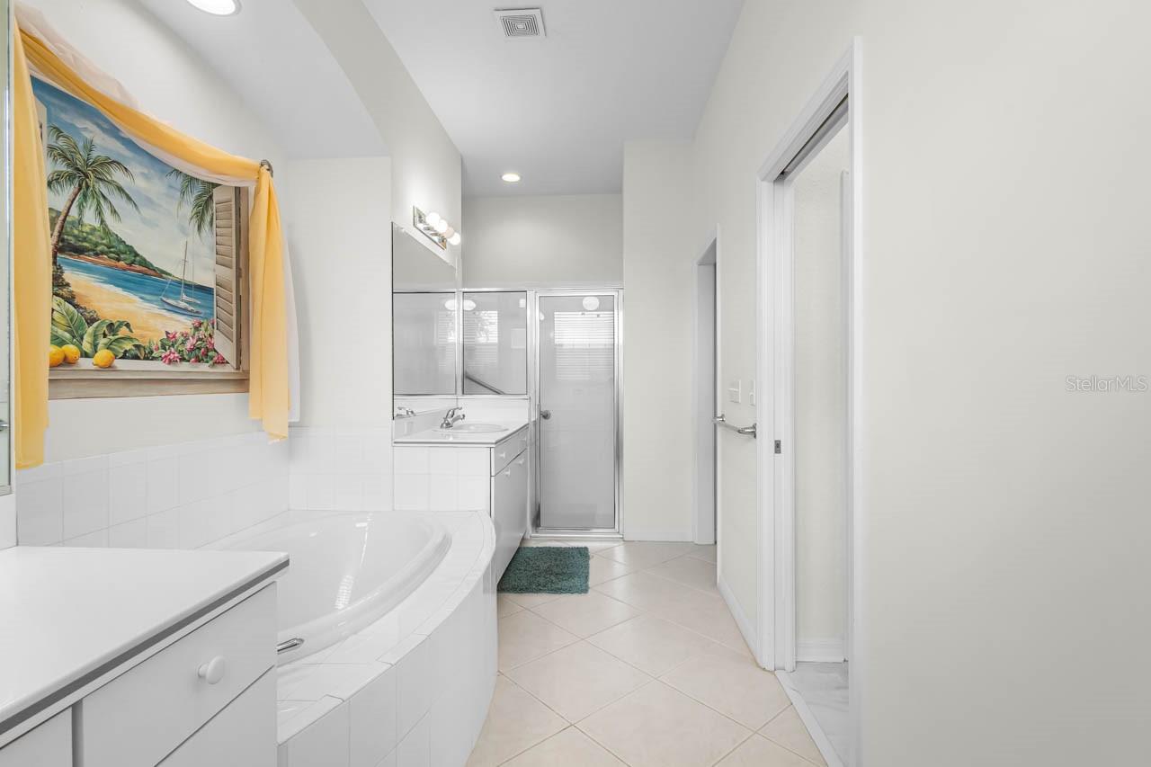 1015 CHELSEA GREENS CT #40 — photo 32