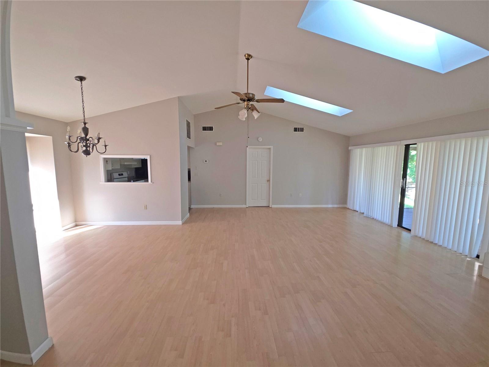 700 SOUTH VENICE BLVD — photo 4