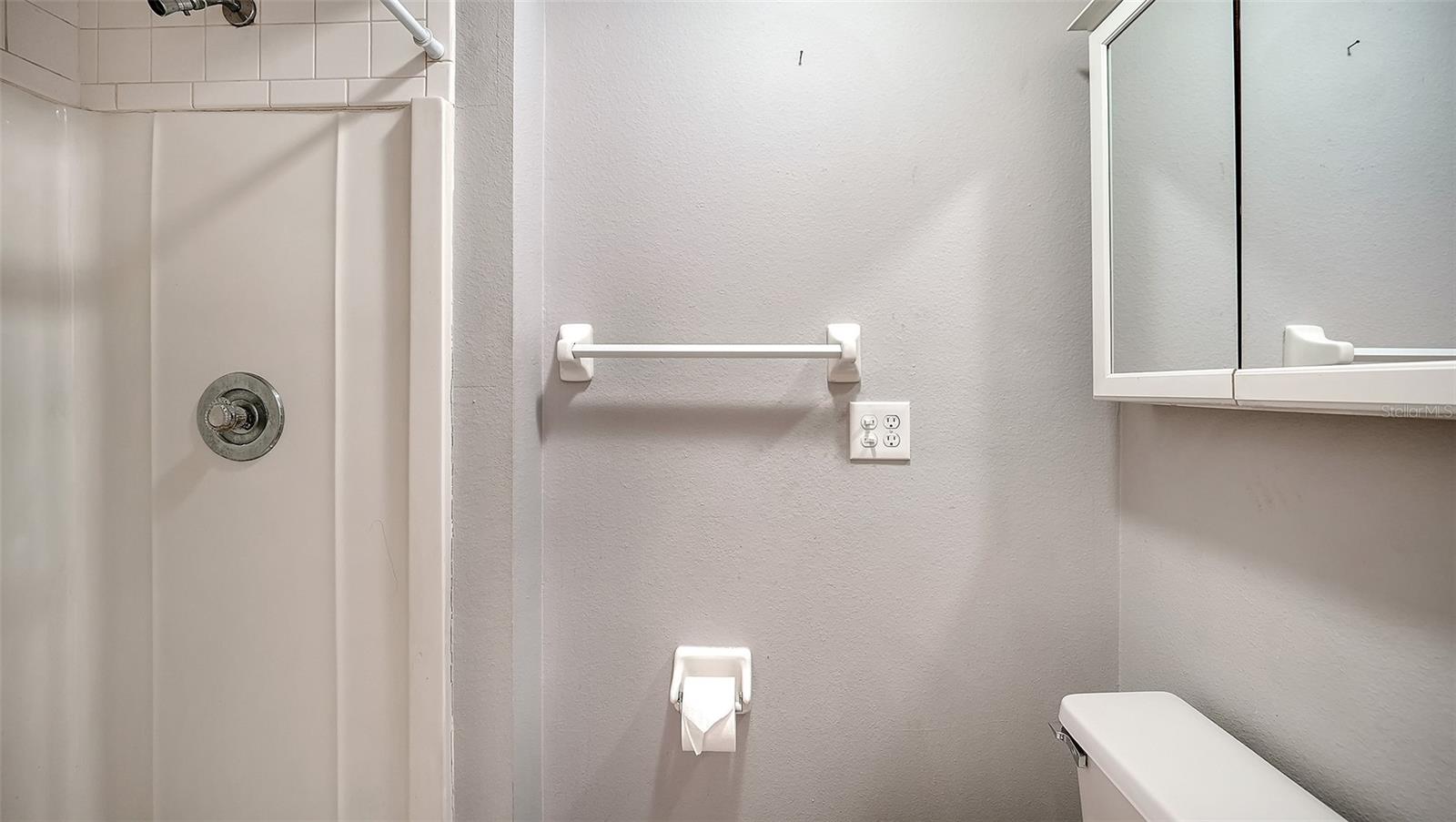4494 DIAMOND CIR E — photo 28