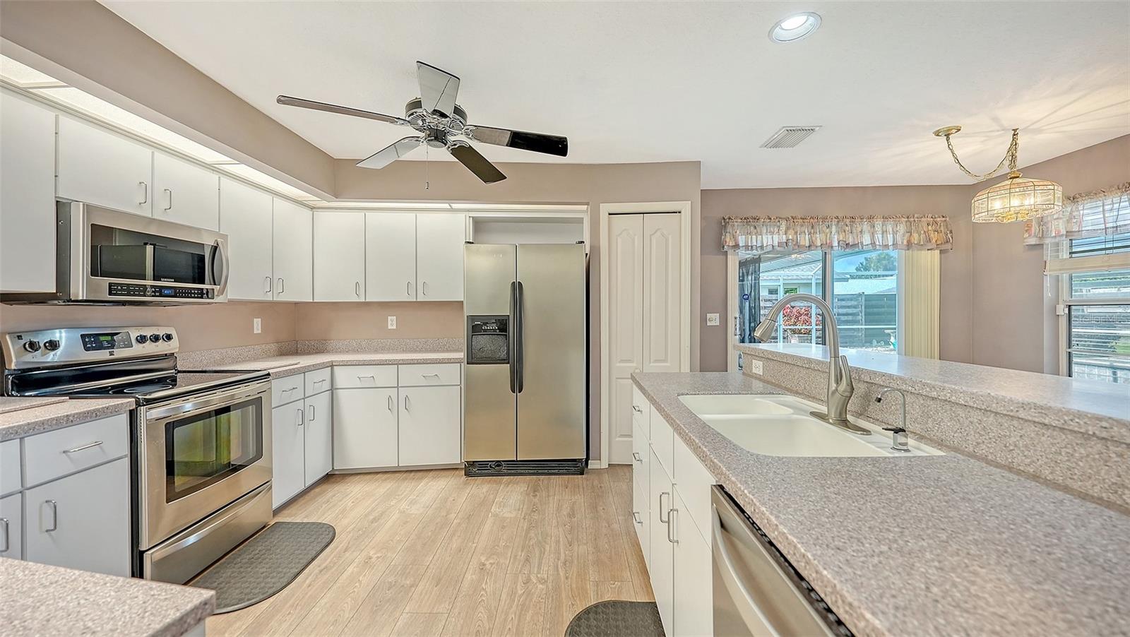 4494 DIAMOND CIR E — photo 12