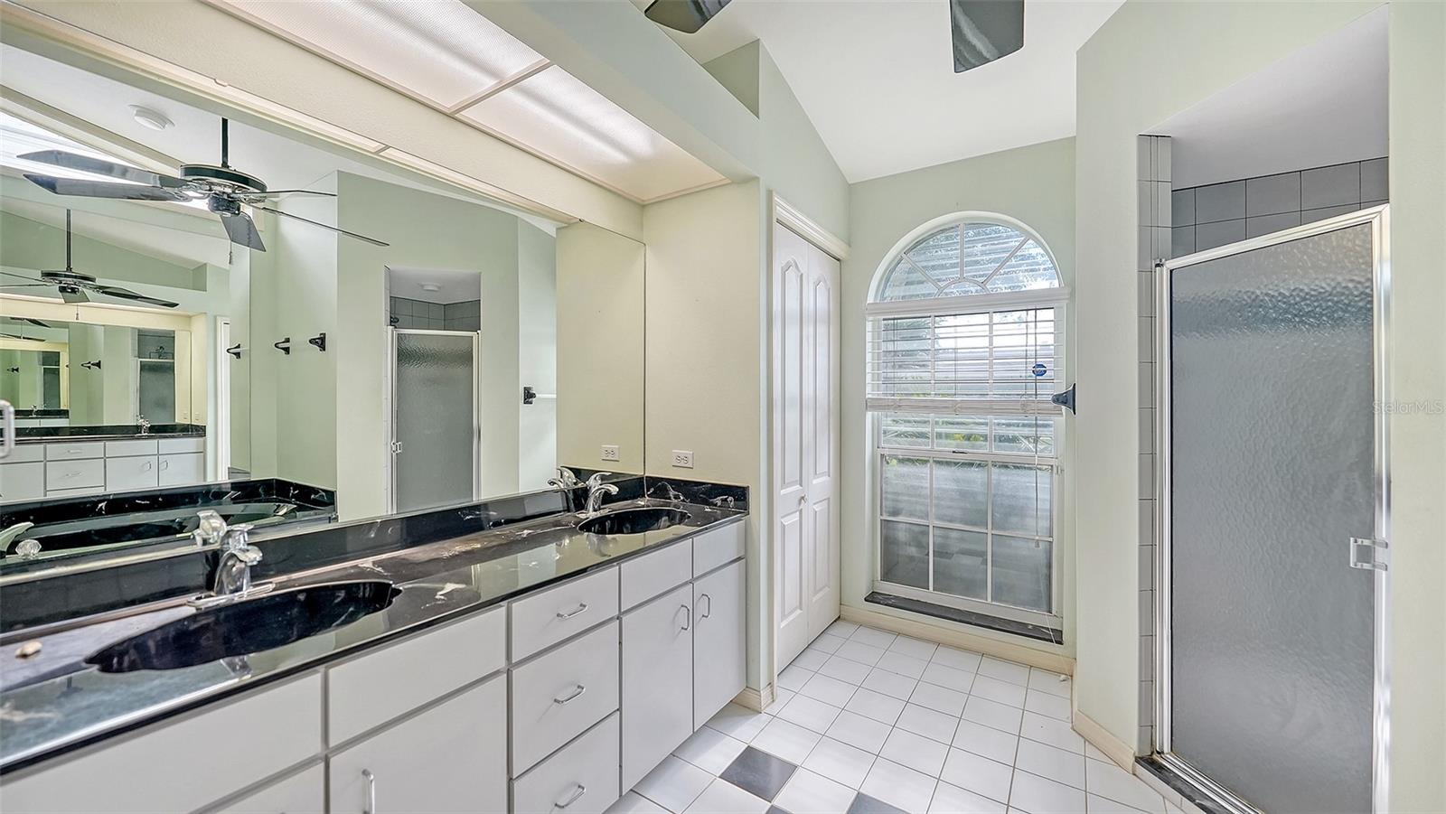 4494 DIAMOND CIR E — photo 22