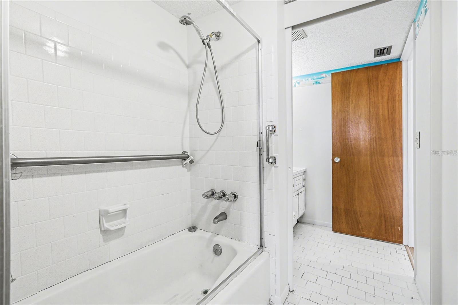 3723 LAKE BAYSHORE DR #H206 — photo 9
