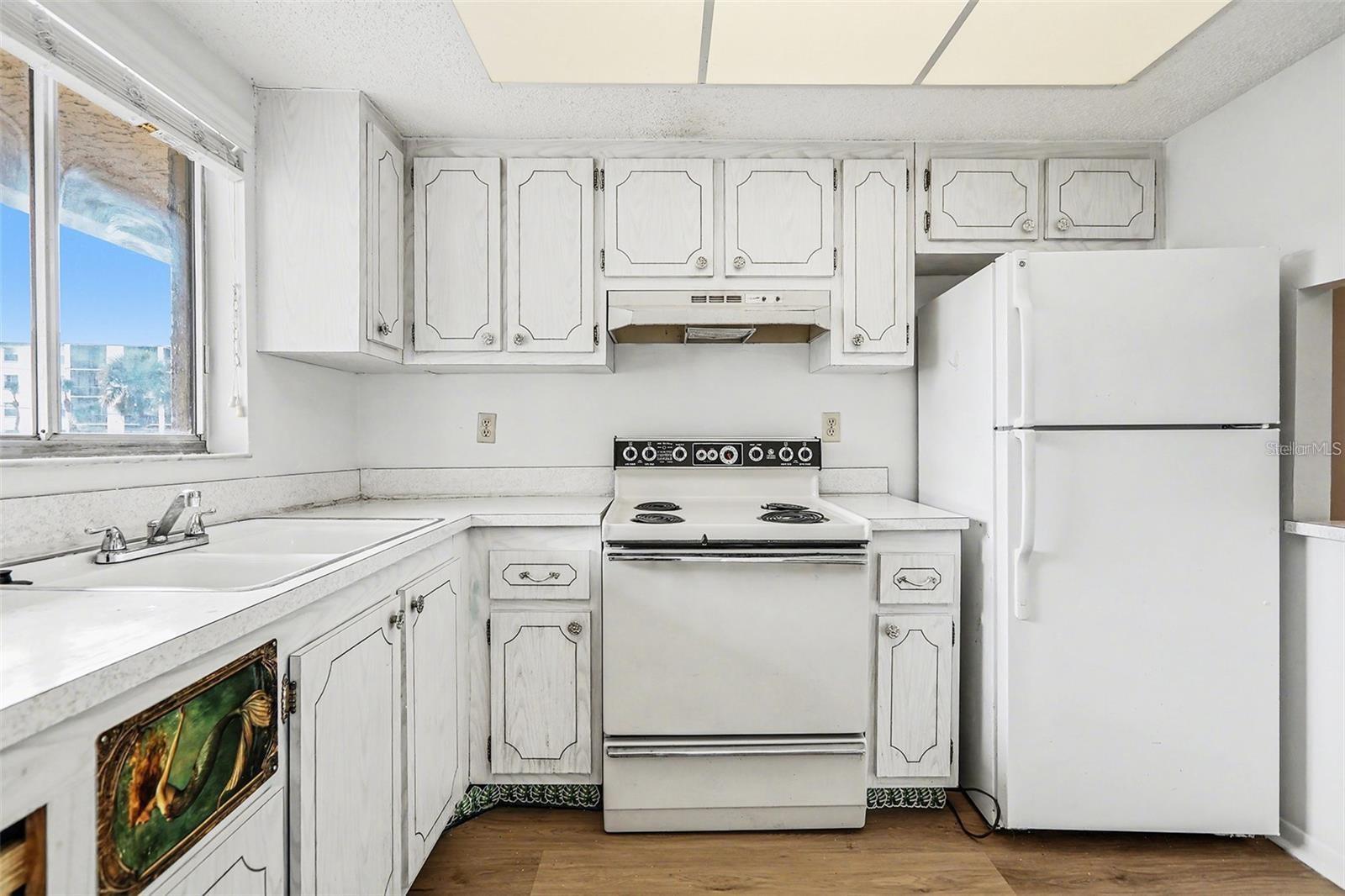 3723 LAKE BAYSHORE DR #H206 — photo 2