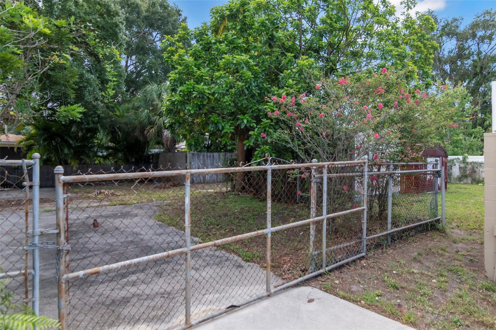 311 N GOMEZ AVE — photo 45