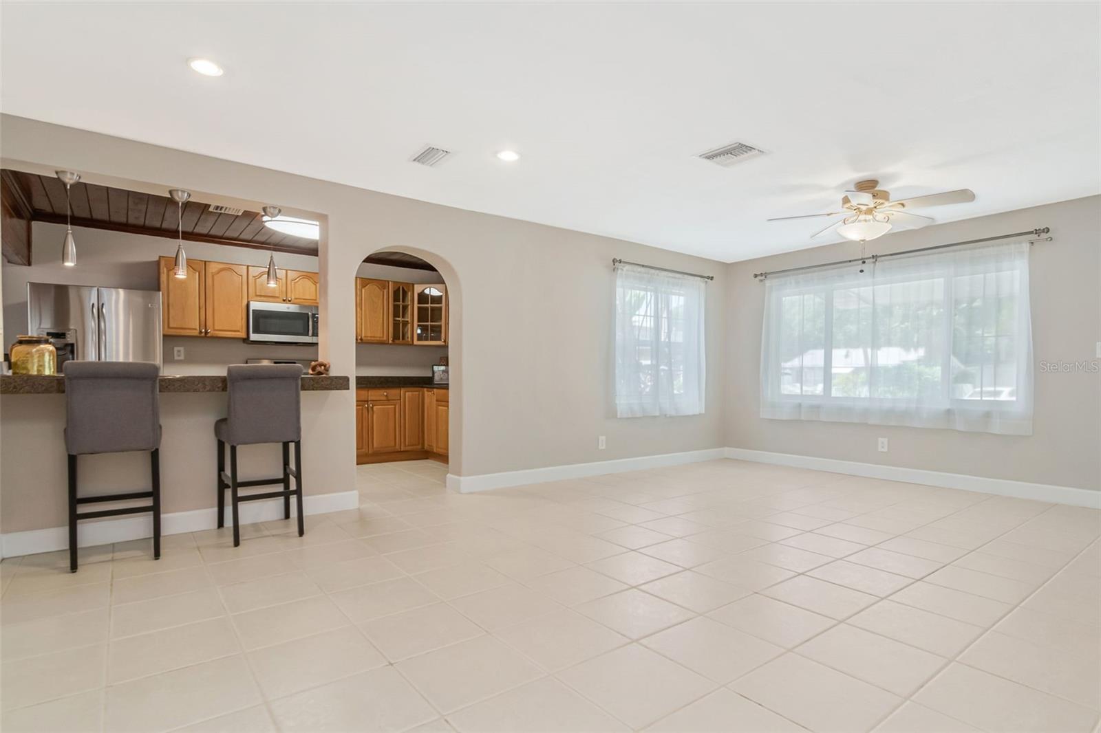 311 N GOMEZ AVE — photo 12