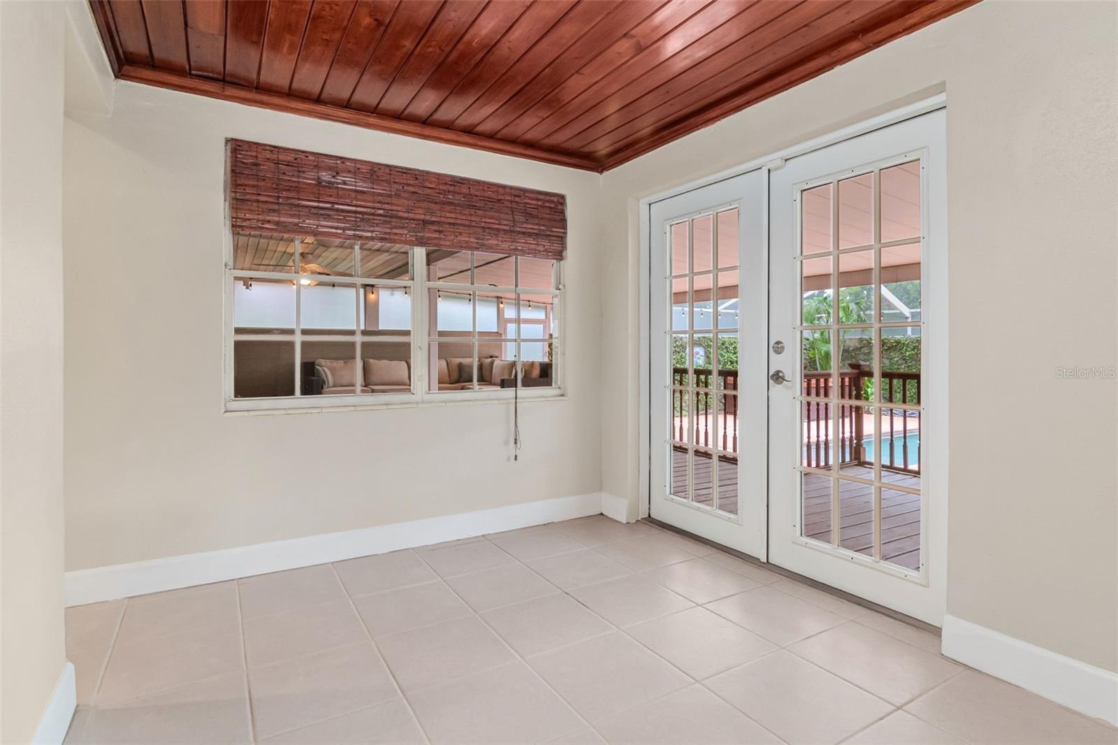 311 N GOMEZ AVE — photo 21