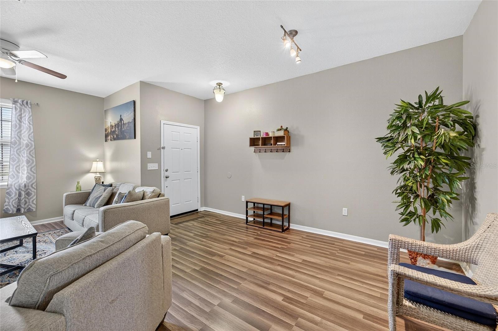 2052 GREENWOOD VALLEY DR — photo 5