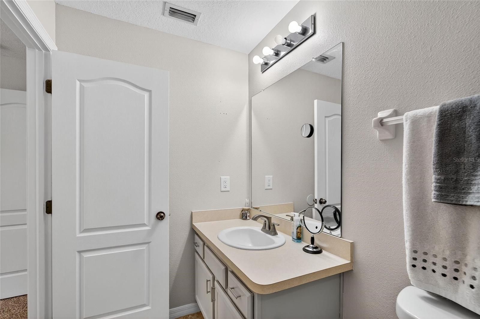 2052 GREENWOOD VALLEY DR — photo 36