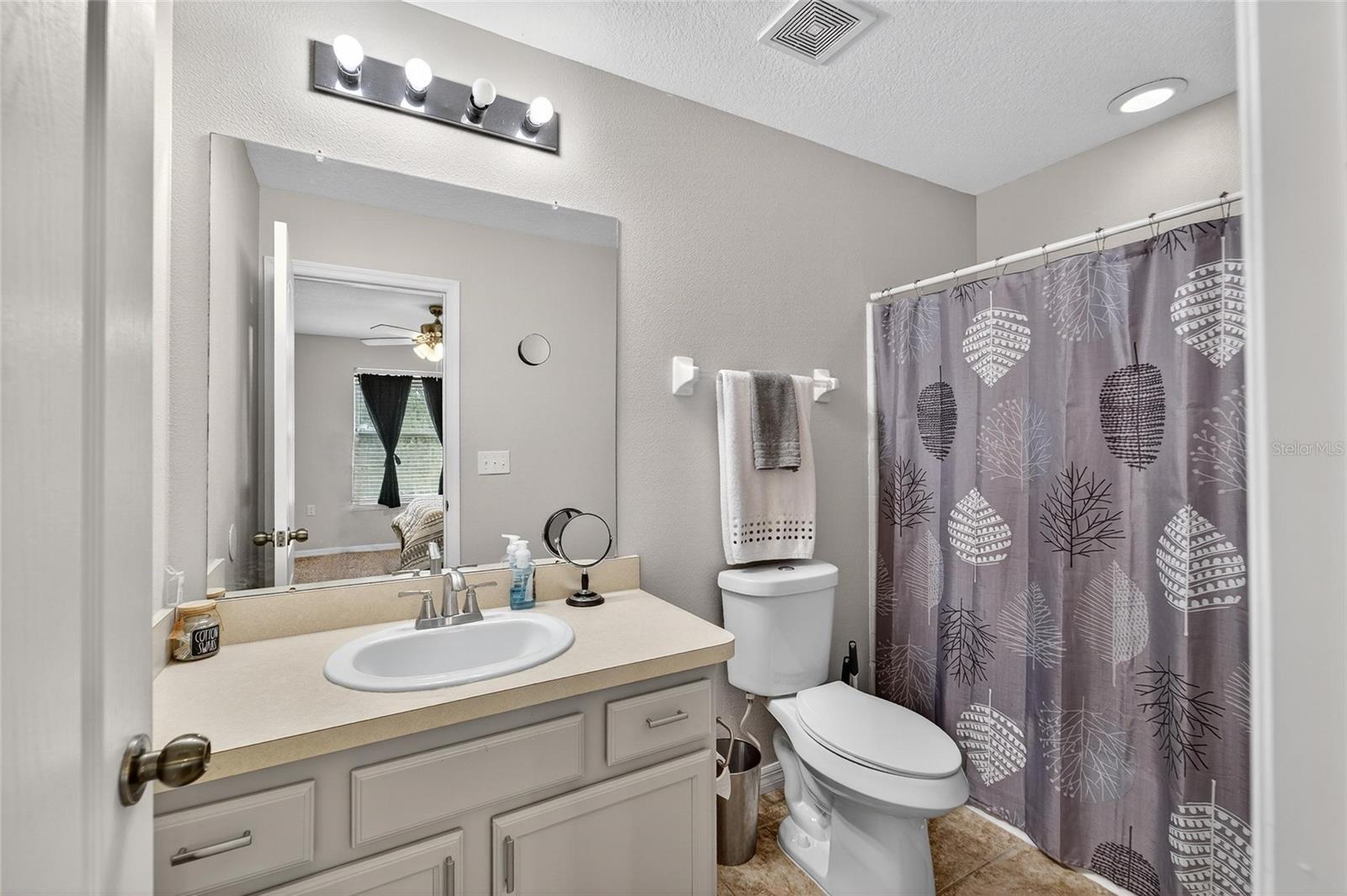 2052 GREENWOOD VALLEY DR — photo 34
