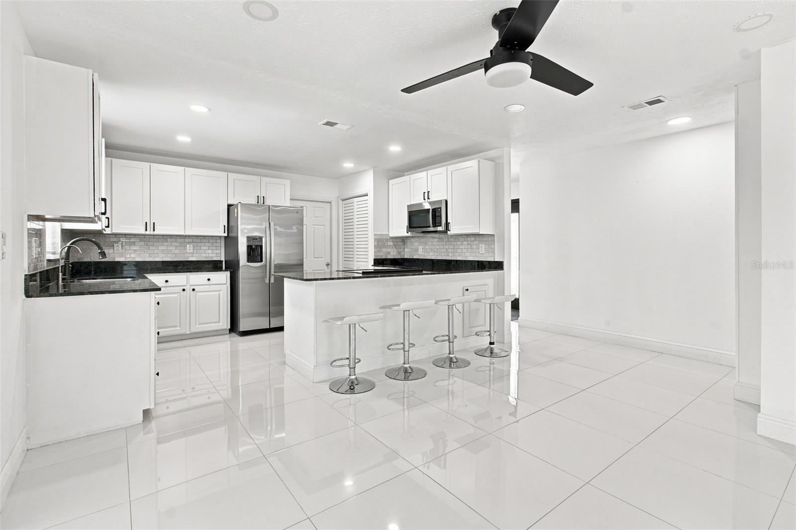 210 LAKE HOBBS RD — photo 5