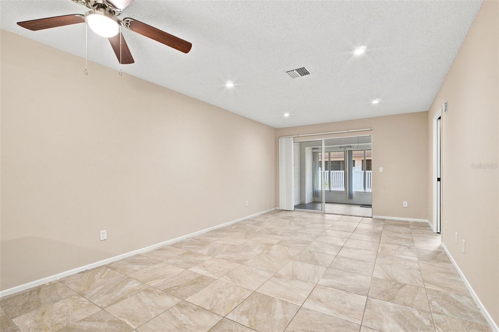 2460 NORTHSIDE DR #1202 — photo 2