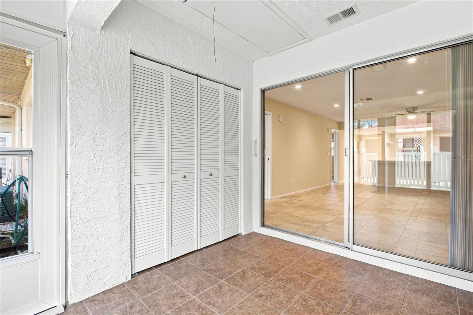 2460 NORTHSIDE DR #1202 — photo 32