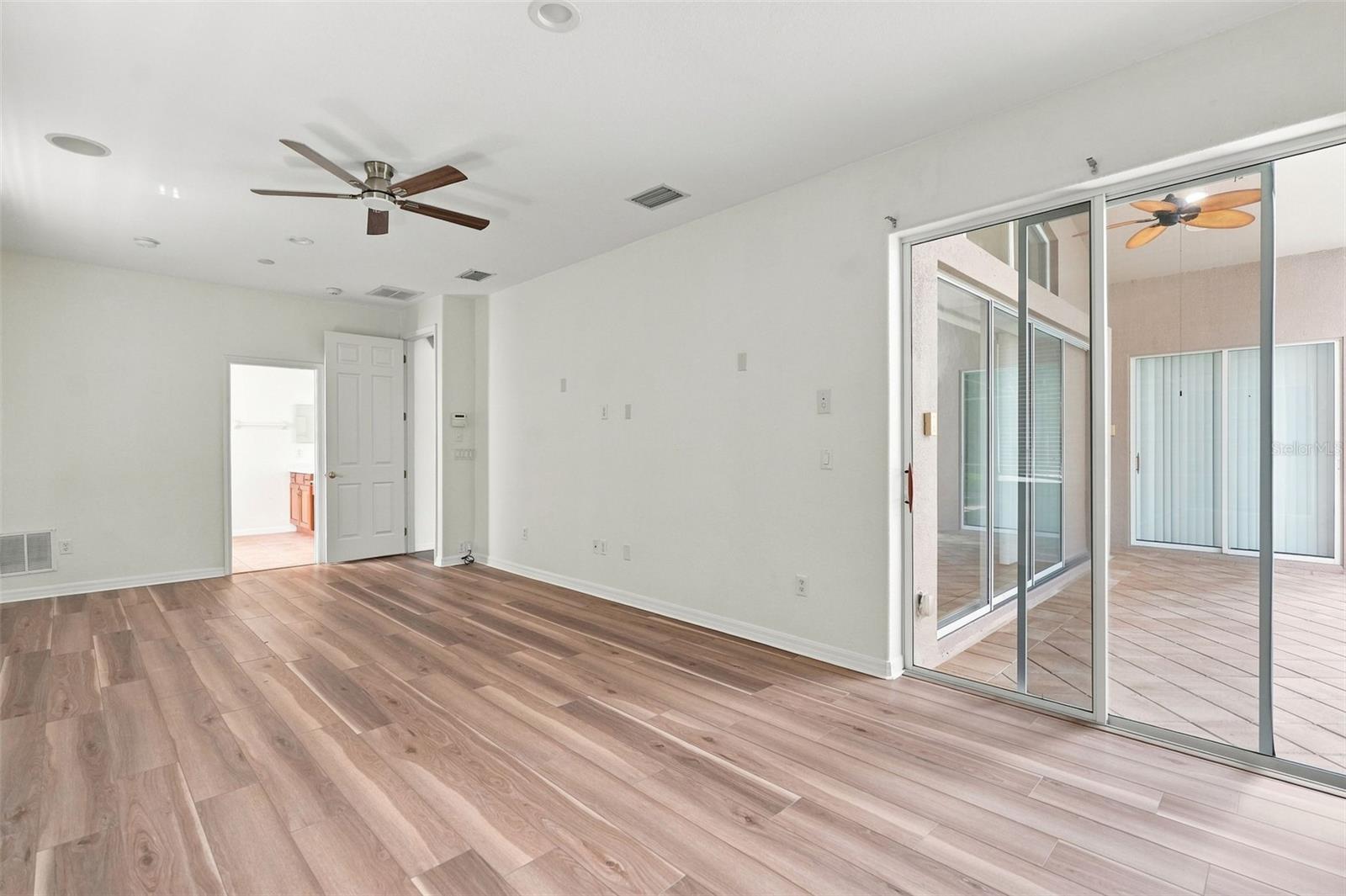 27417 SILVER THATCH DR — photo 28