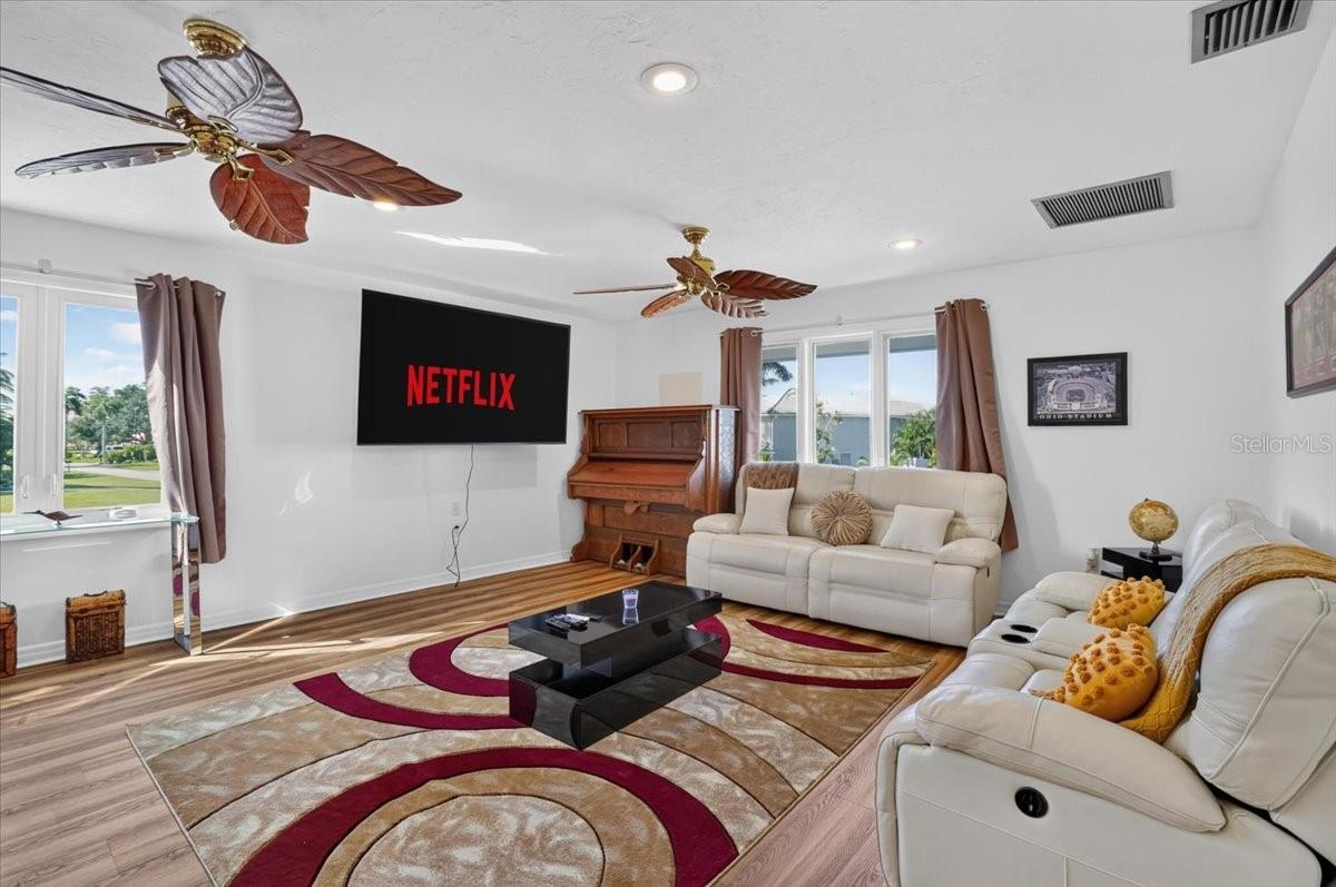 2407 PALMA SOLA BLVD — photo 3