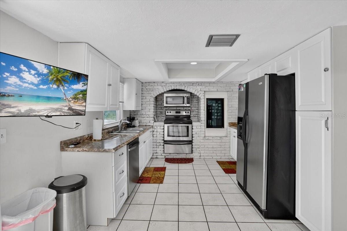 2407 PALMA SOLA BLVD — photo 12