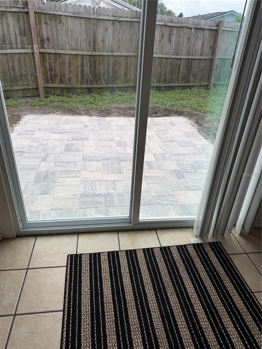 8237 RAVENCROFT DR — photo 8