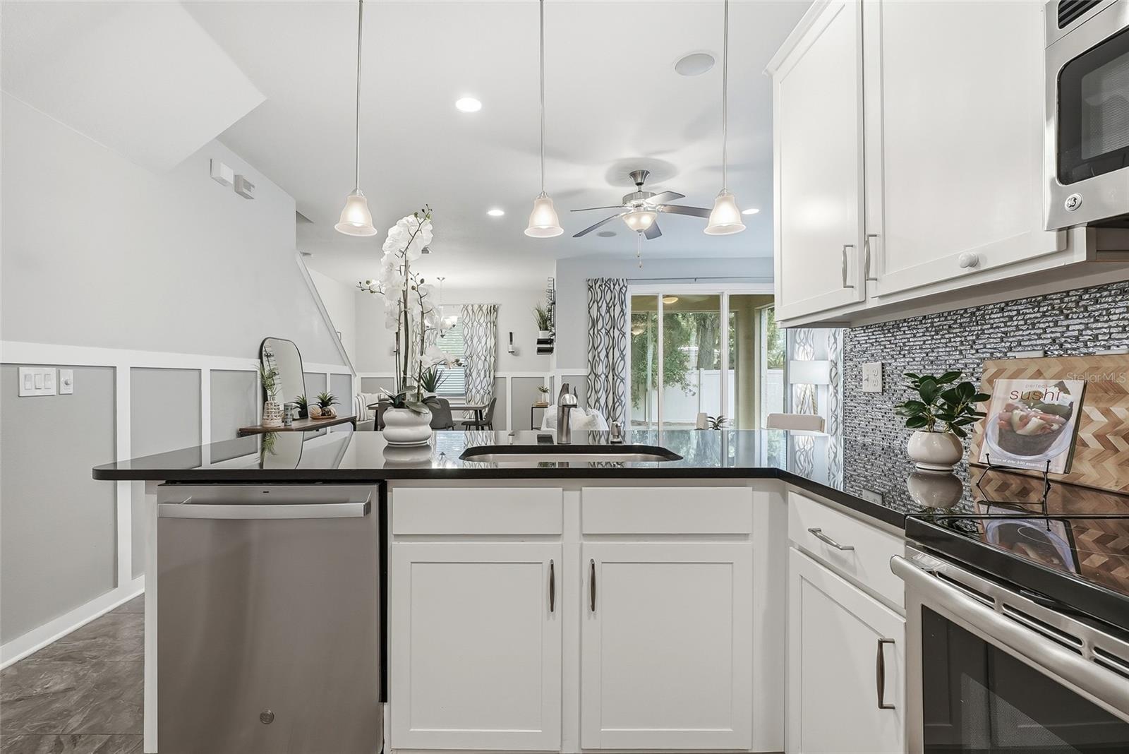 13105 CANOPY CREEK DR — photo 21