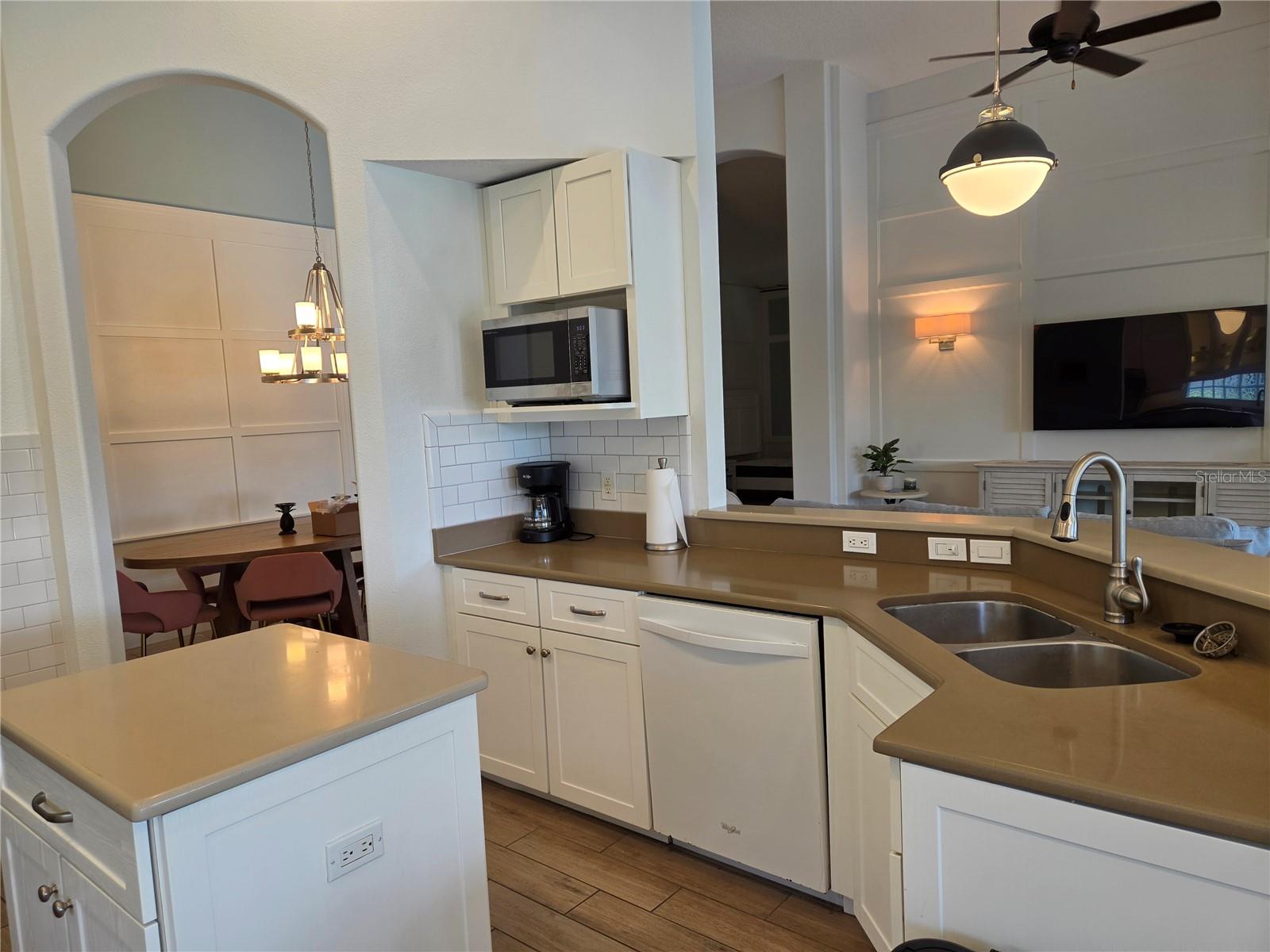 6339 ROOKERY CIR — photo 7