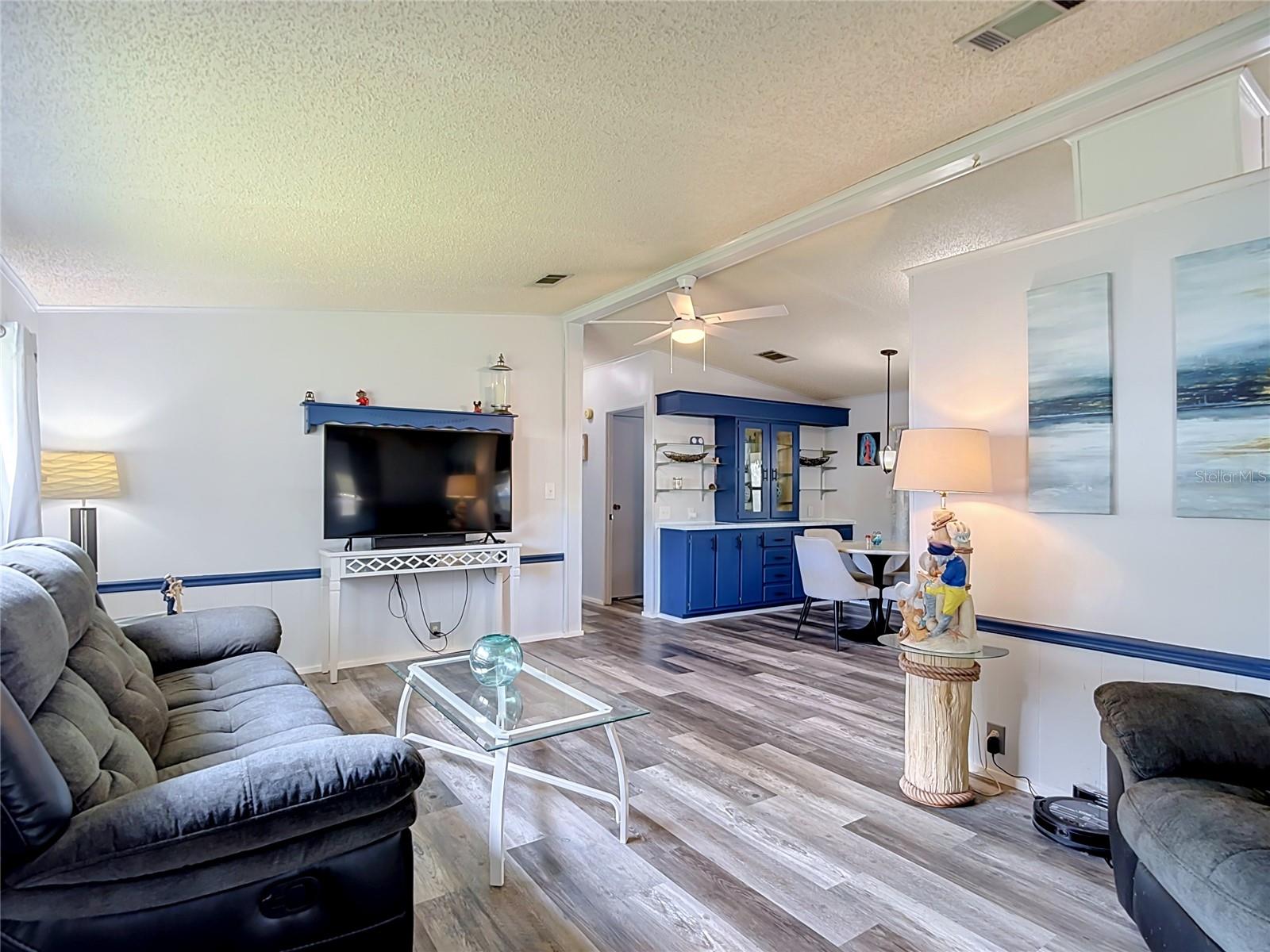 4616 OLIVE DR — photo 3