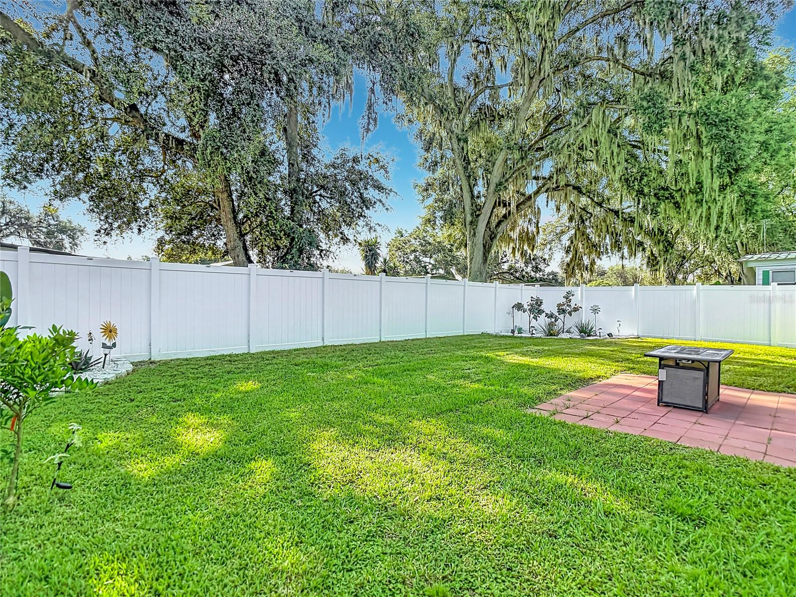4616 OLIVE DR — photo 2