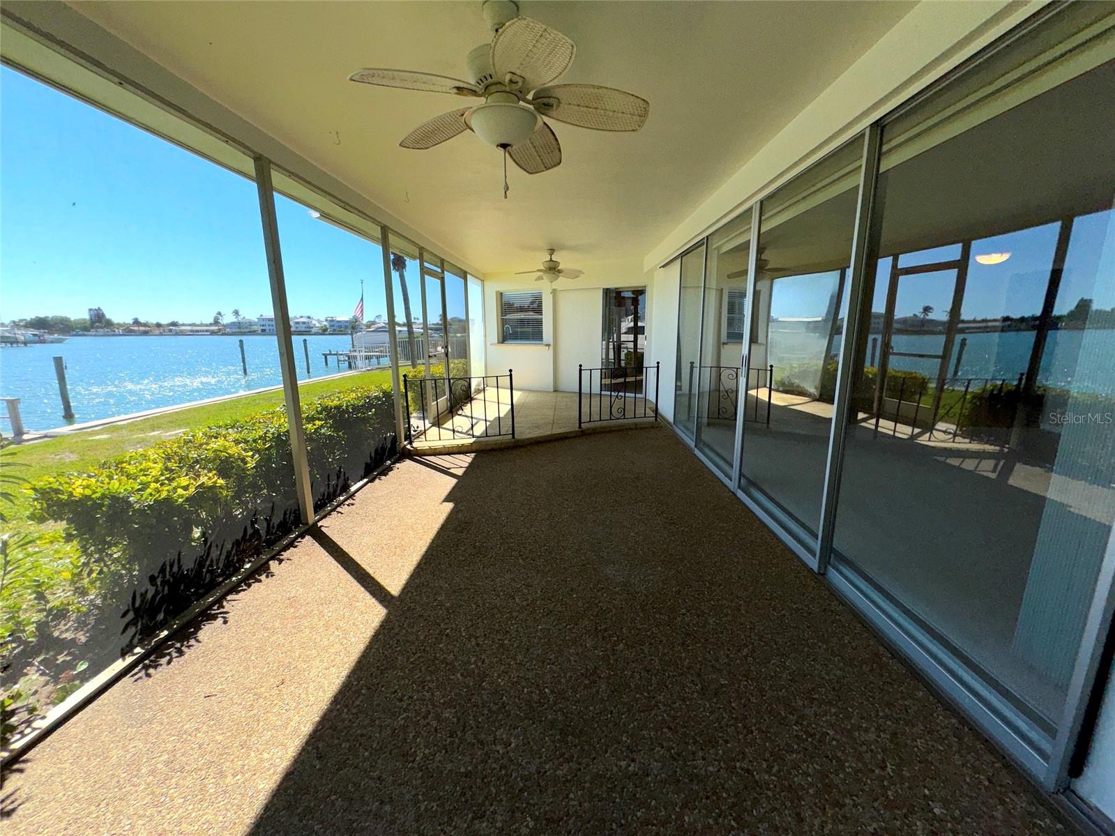 228 HOWARD DR — photo 8